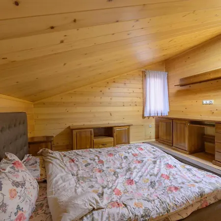 With Нощувка със закуска (B & B) Варна