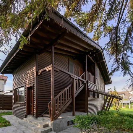 With Нощувка със закуска (B & B) *